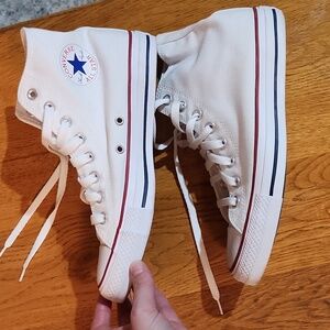 Women's Converse All Star hi top white size 8.5 EUC